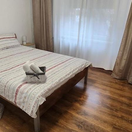 The House Apartment Oradea Exterior foto