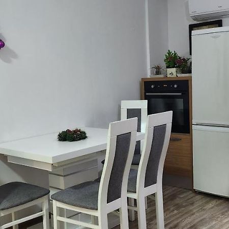 The House Apartment Oradea Exterior foto