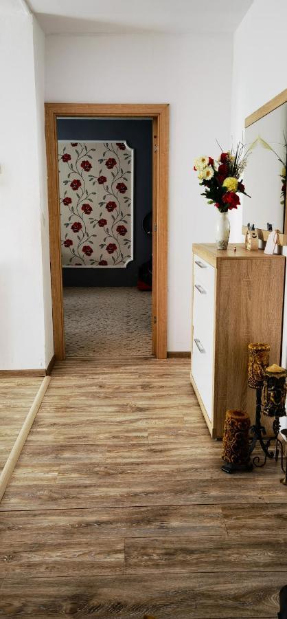 The House Apartment Oradea Exterior foto