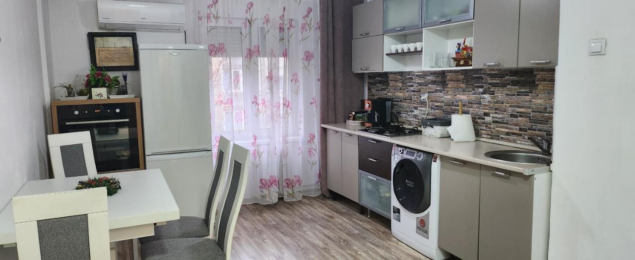 The House Apartment Oradea Exterior foto
